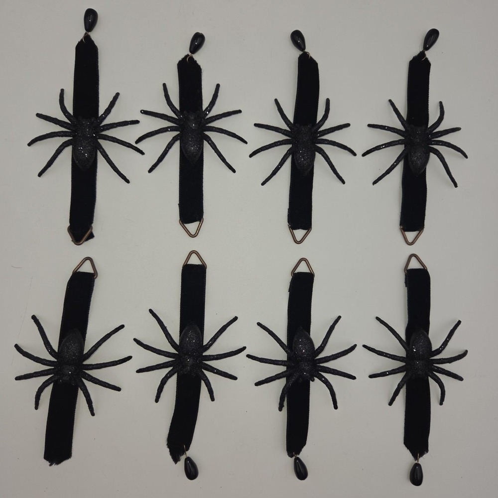 Lots of 8 Vintage Velvet Halloween Haunted Plastic Spider dangle